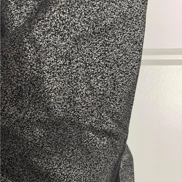 Lululemon Train Times 7/8 pant - Picture 4 of 5